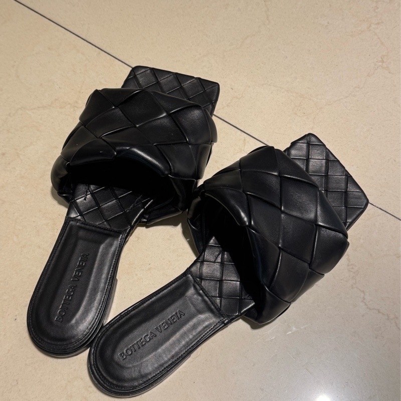 BV黑色編織拖鞋-1