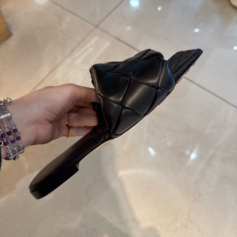 BV黑色編織拖鞋-5