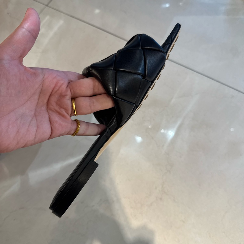 BV黑色編織拖鞋-9