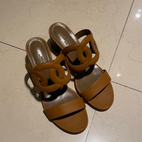 Hermes駝色豬鼻子高跟拖鞋