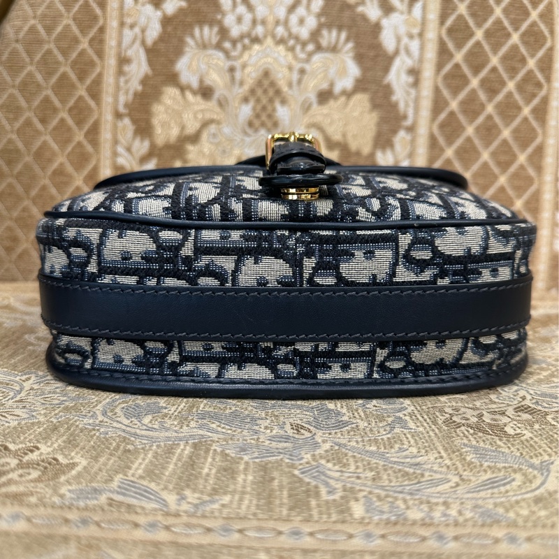 Dior 藍緹花布金釦下蓋斜背中碼Bobby包M9319UTZQ-4