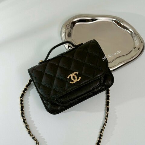 Chanel 黑荔枝皮金釦Mini郵差包AP2914