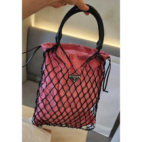 PRADA 網眼水桶包 粉紅色黑色