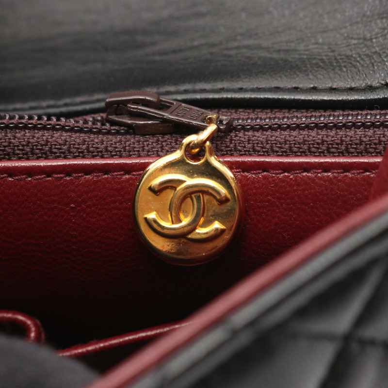 香奈兒迷你Matelasse 20鏈條斜挎包，羊皮材質，黑色，二手，金色五金-5