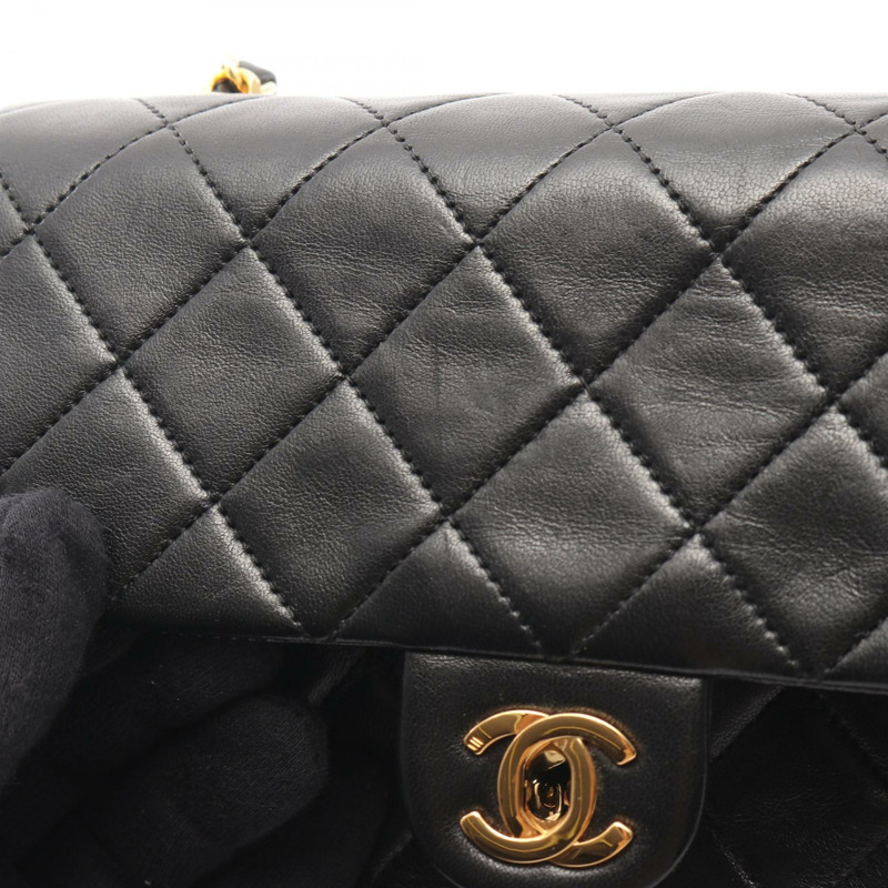 香奈兒迷你Matelasse 20鏈條斜挎包，羊皮材質，黑色，二手，金色五金-8