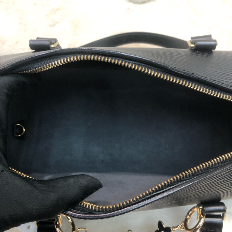 LV EPI 樹紋芭比龍 XC141-18