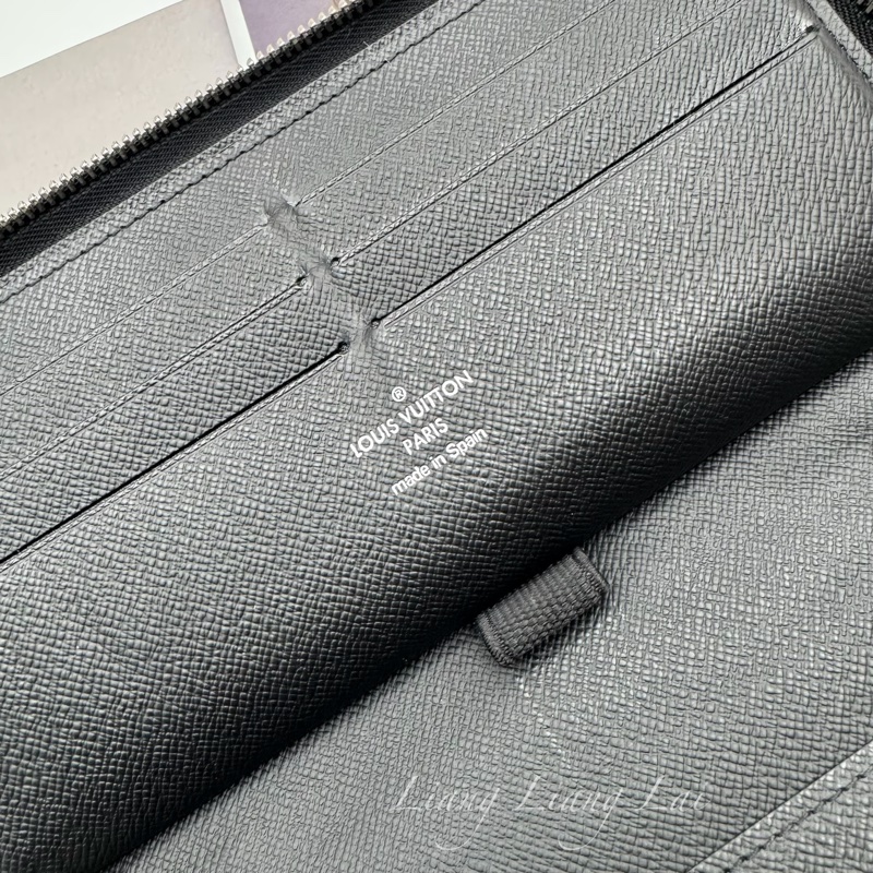 LOUIS VUITTON LV Zippy Organizer 黑色水波紋大拉鍊長夾-2