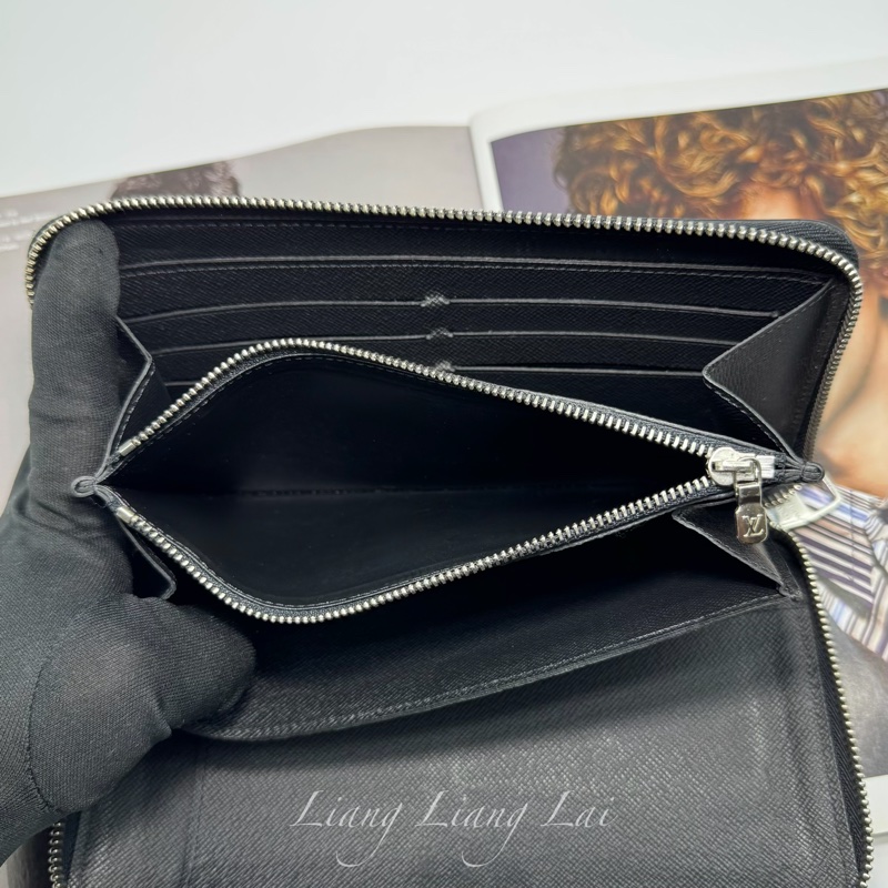LOUIS VUITTON LV Zippy Organizer 黑色水波紋大拉鍊長夾-10