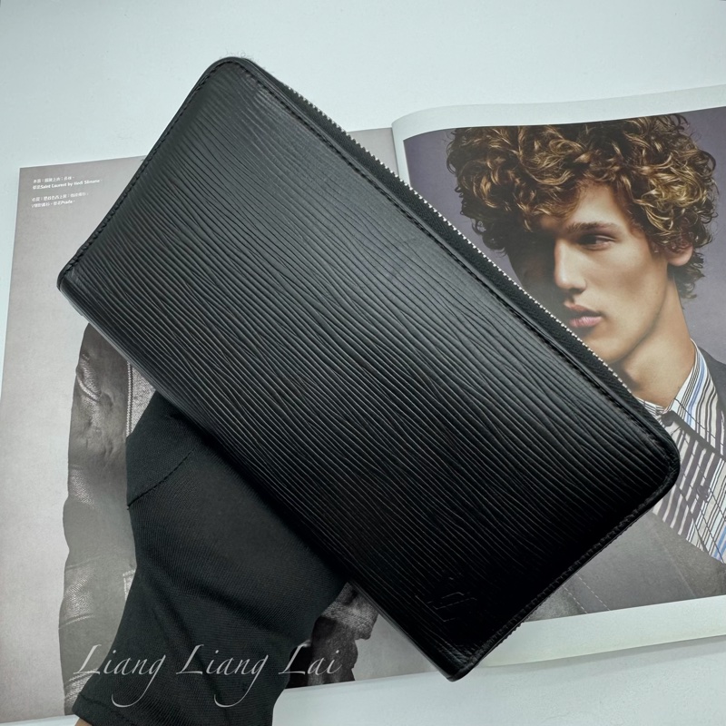 LOUIS VUITTON LV Zippy Organizer 黑色水波紋大拉鍊長夾-19