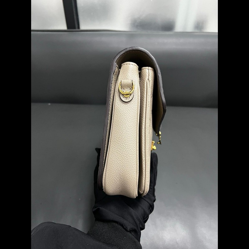 LV pochette Metis
斑鳩灰全皮邮差-5