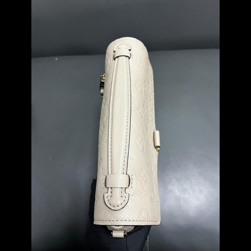 LV pochette Metis
斑鳩灰全皮邮差-10