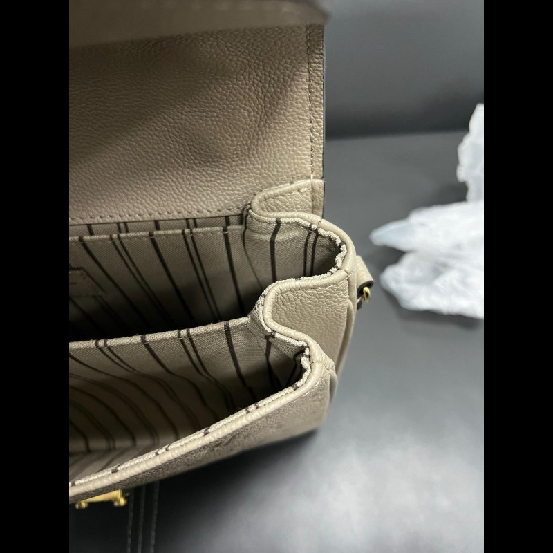 LV pochette Metis
斑鳩灰全皮邮差-13