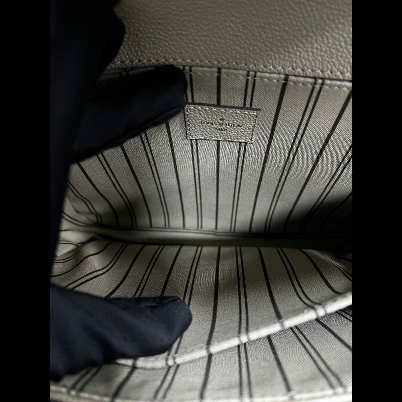 LV pochette Metis
斑鳩灰全皮邮差-16