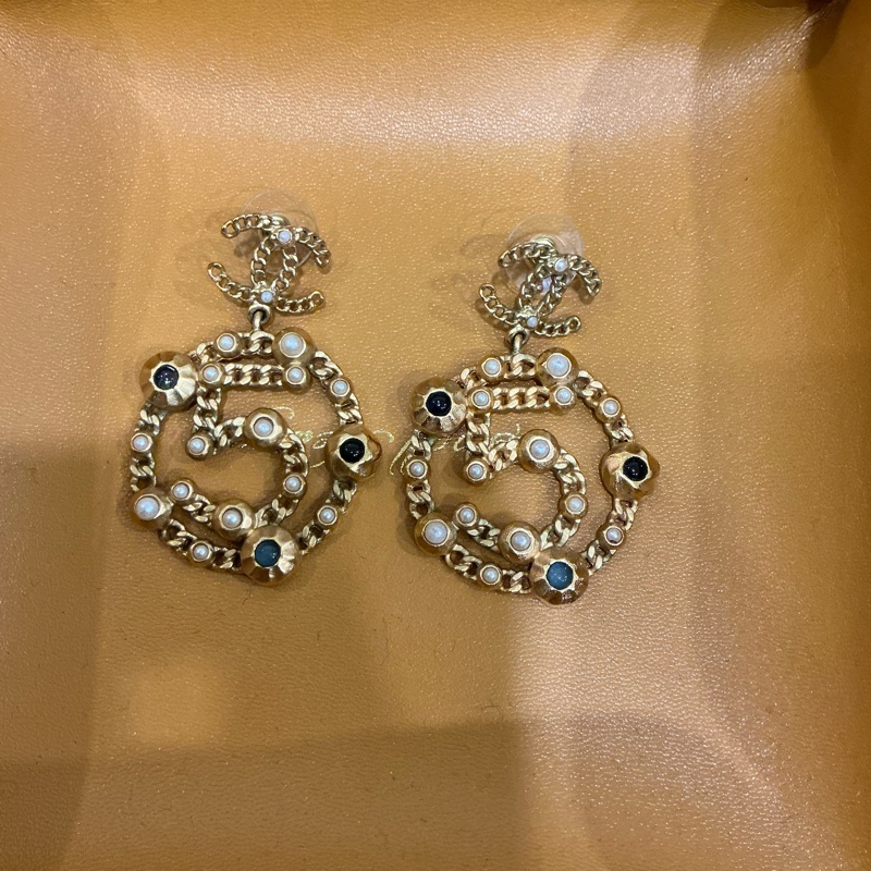 Chanel 復古金/黑白珍珠針式耳環-1