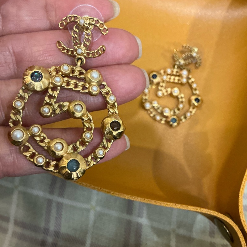 Chanel 復古金/黑白珍珠針式耳環-5