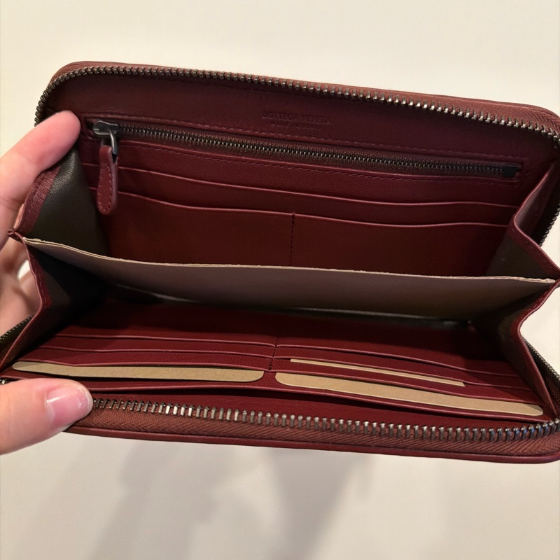 Bottega Veneta 酒紅色長夾，全新-8
