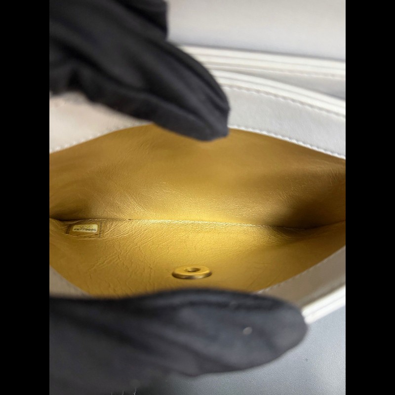 Chanel trendycc small 
灰色鏤空字母 小號-14