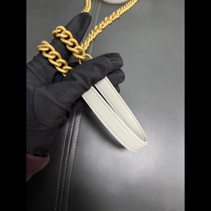 Chanel trendycc small 
灰色鏤空字母 小號-16