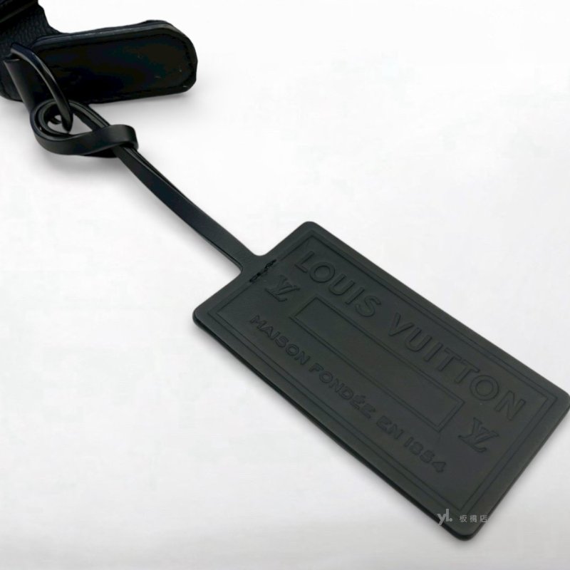 LV包包 Takeoff 黑牛皮郵差包M57080-8