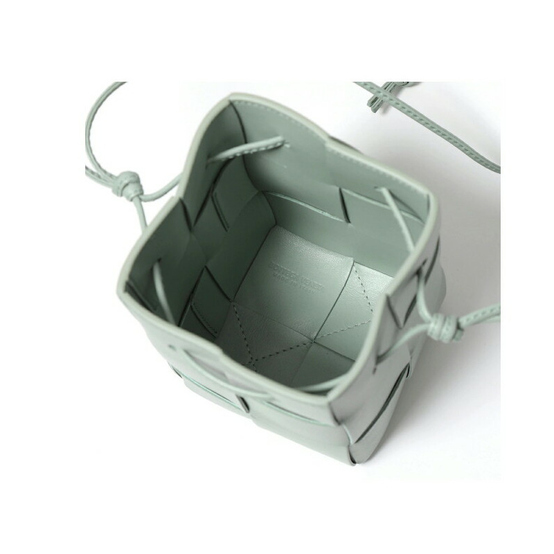 BOTTEGA VENETA Cassette 斜背包 680217 VCQC4 3403-7