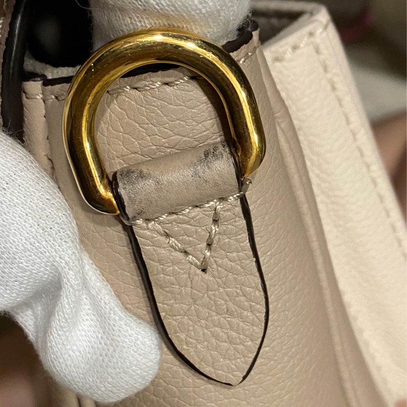 LOUIS VUITTON 牛皮皮革Lockme Tender金扣鏈帶肩背袋-22