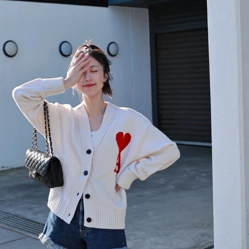 💎Han's house精品服飾💎AMI PARIS 愛心 毛衣 開衫 外套 葡萄牙製原價19200-0