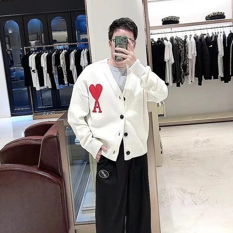 💎Han's house精品服飾💎AMI PARIS 愛心 毛衣 開衫 外套 葡萄牙製原價19200-4