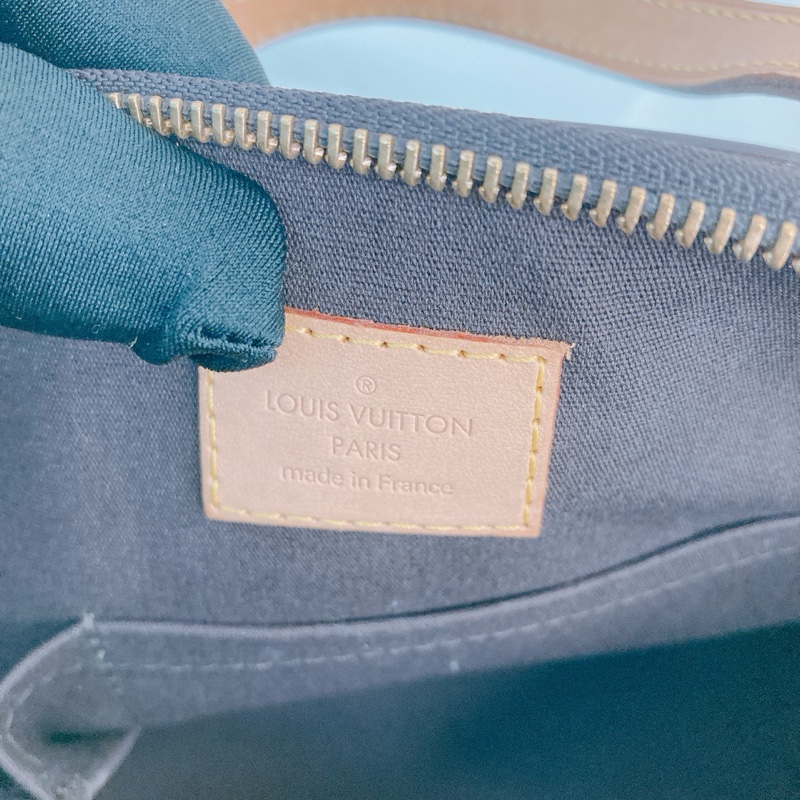 MS0416 LOUIS VUITTON 路易威登小號漆皮手拿包包BELLEVUE PM PATENT CALFSKIN-12