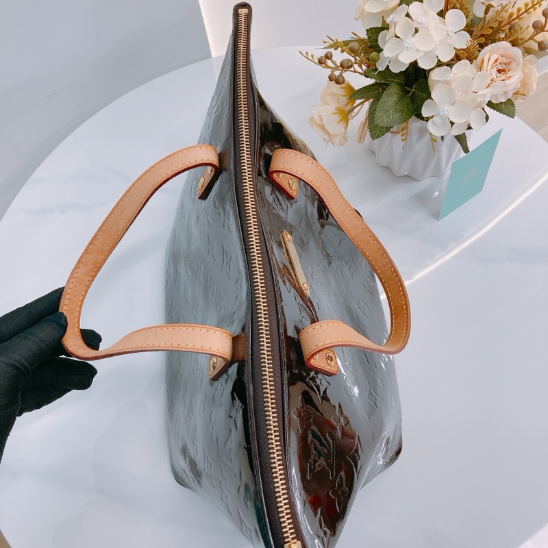 MS0416 LOUIS VUITTON 路易威登小號漆皮手拿包包BELLEVUE PM PATENT CALFSKIN-15