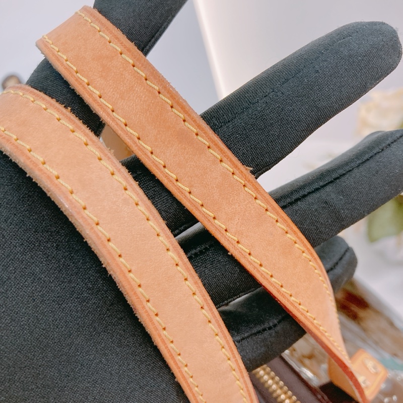 MS0416 LOUIS VUITTON 路易威登小號漆皮手拿包包BELLEVUE PM PATENT CALFSKIN-21