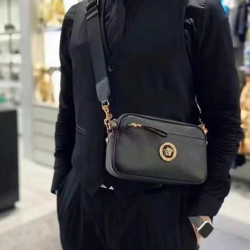 💎Han's house精品服飾💎VERSACE 凡賽斯 女神頭 頂級黑牌 小牛皮 兩用 腰包 側背包-4