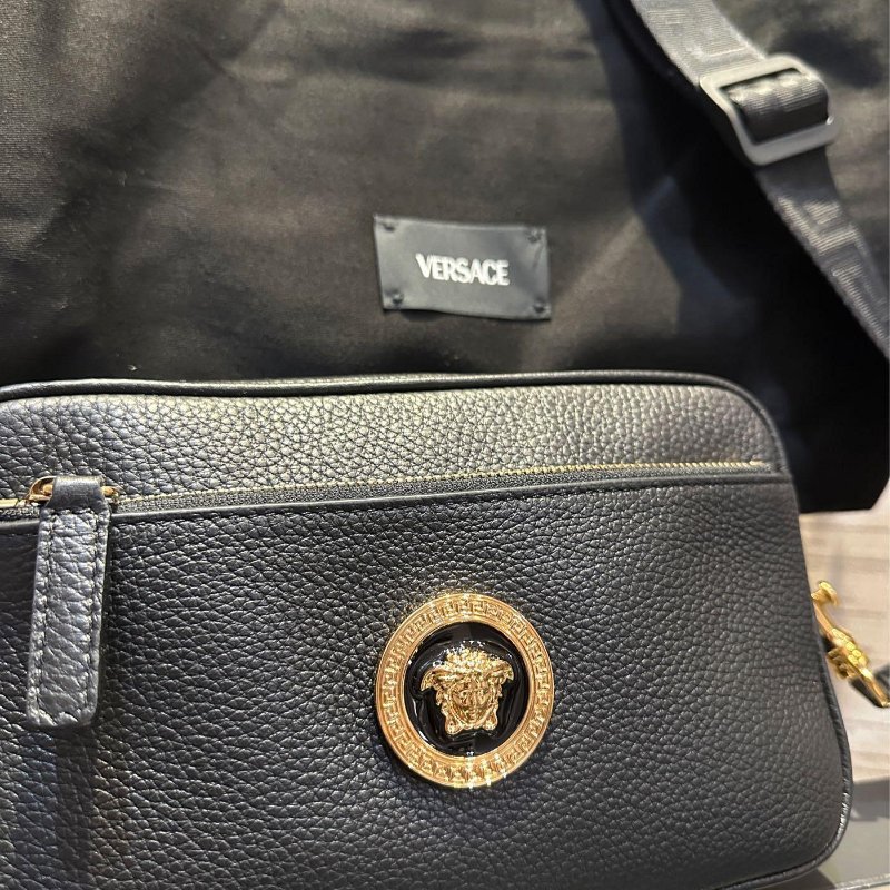 💎Han's house精品服飾💎VERSACE 凡賽斯 女神頭 頂級黑牌 小牛皮 兩用 腰包 側背包-7