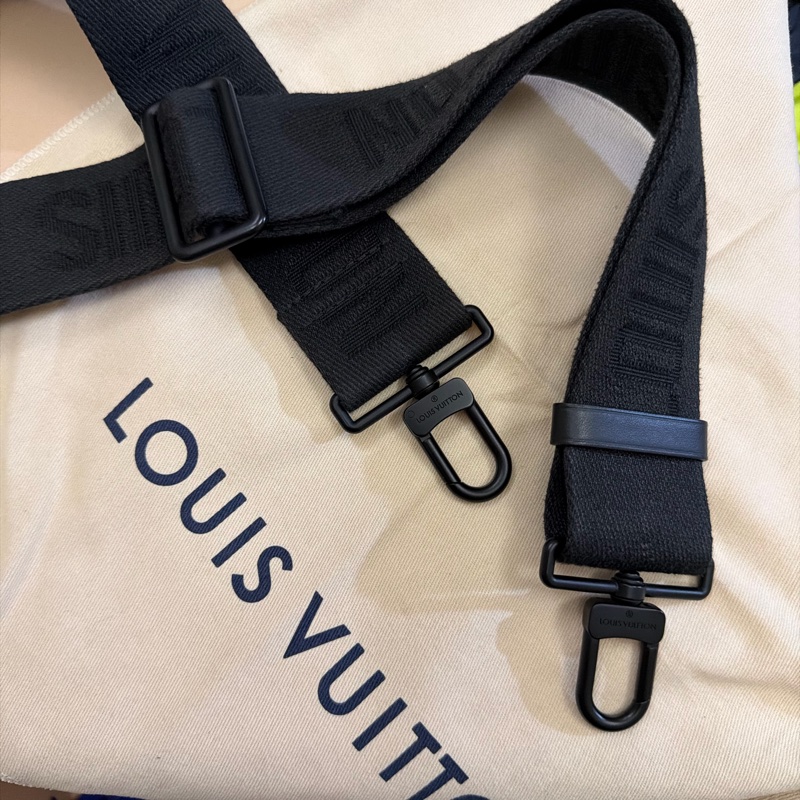 LV S Lock 郵差包M58489-11