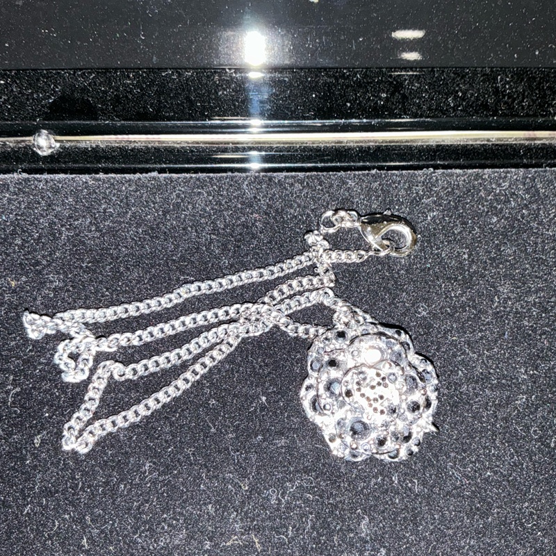 Chanel 黑鑽山茶花項鍊-0