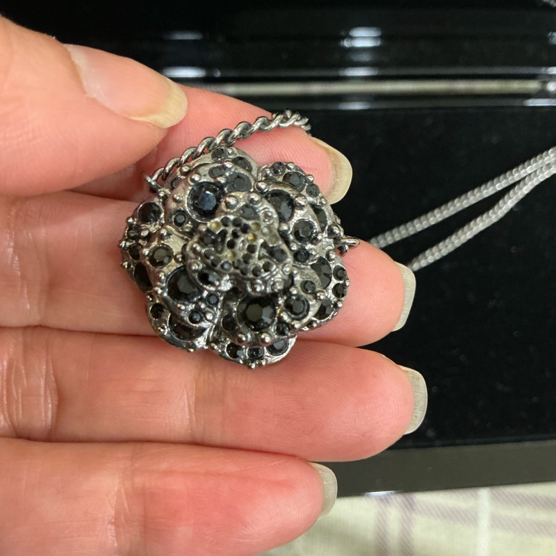 Chanel 黑鑽山茶花項鍊-4