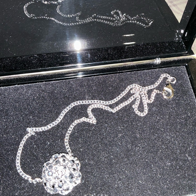 Chanel 黑鑽山茶花項鍊-4