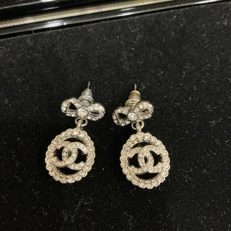 Chanel 蝴蝶結🎀滿鑽珍式耳環-1