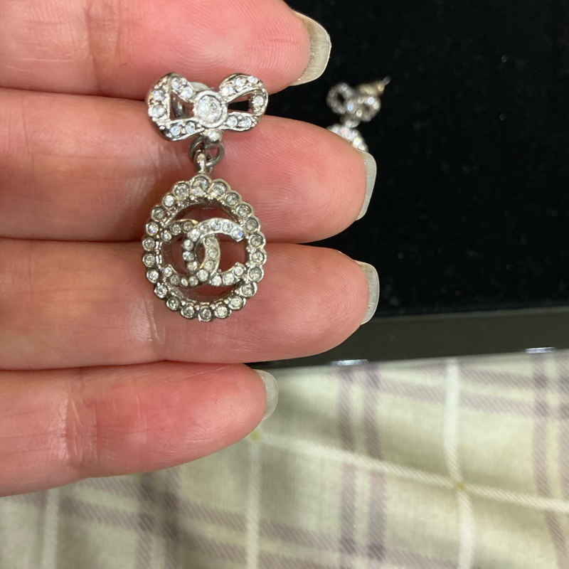 Chanel 蝴蝶結🎀滿鑽珍式耳環-3