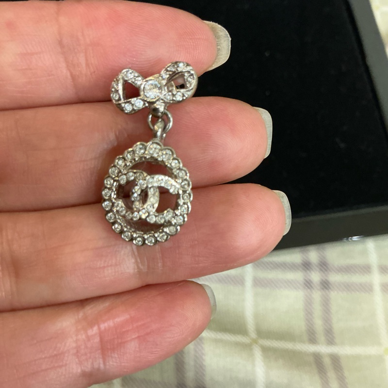 Chanel 蝴蝶結🎀滿鑽珍式耳環-4