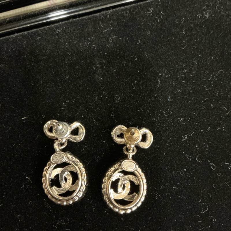 Chanel 蝴蝶結🎀滿鑽珍式耳環-5