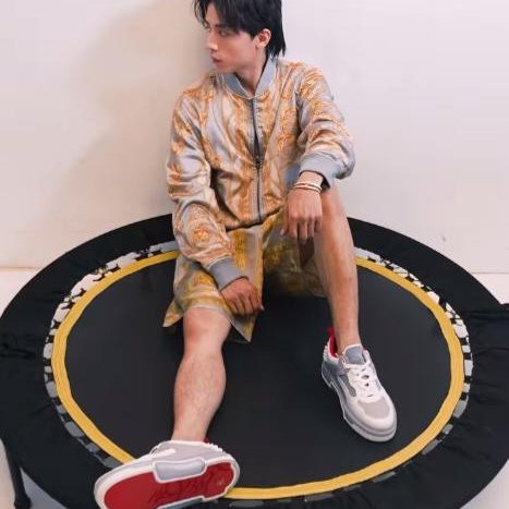 💎Han's house精品服飾💎VERSACE 凡賽斯 女神頭 頂級黑牌 巴洛克 飛行員 外套-1