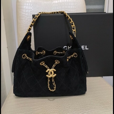 Chanel 金鍊黑麂皮迷你25包