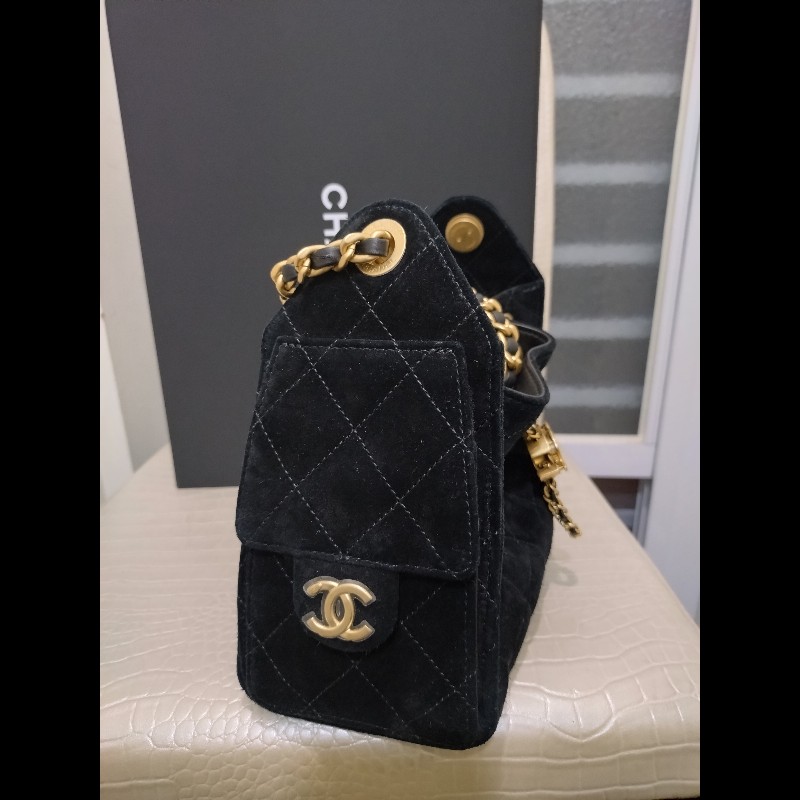 Chanel 金鍊黑麂皮迷你25包-7