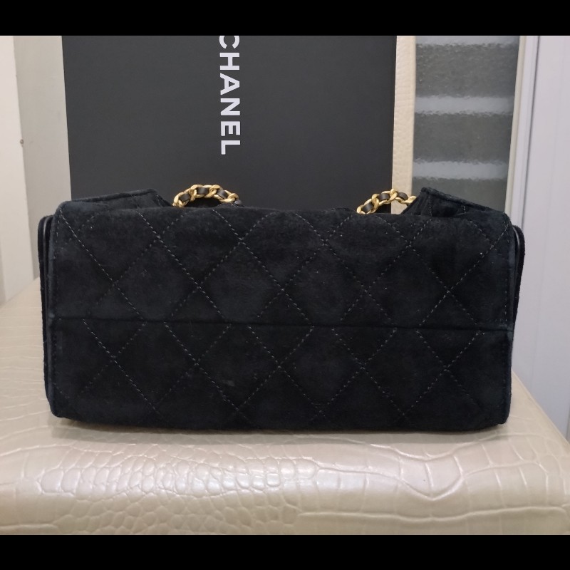 Chanel 金鍊黑麂皮迷你25包-10