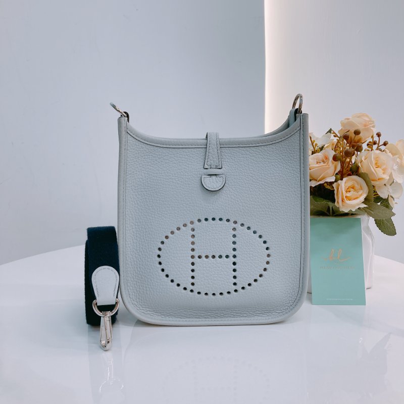 MS0420	Hermes 愛馬仕迷你斜挎包伊芙琳包聖杯藍銀扣Mini Evelyne TC 08 Bleu Pale x PHW-0