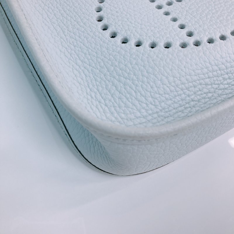 MS0420	Hermes 愛馬仕迷你斜挎包伊芙琳包聖杯藍銀扣Mini Evelyne TC 08 Bleu Pale x PHW-5