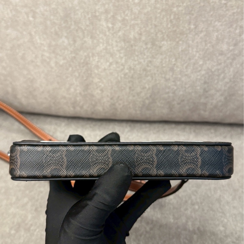 CELINE橫式斜背包-5