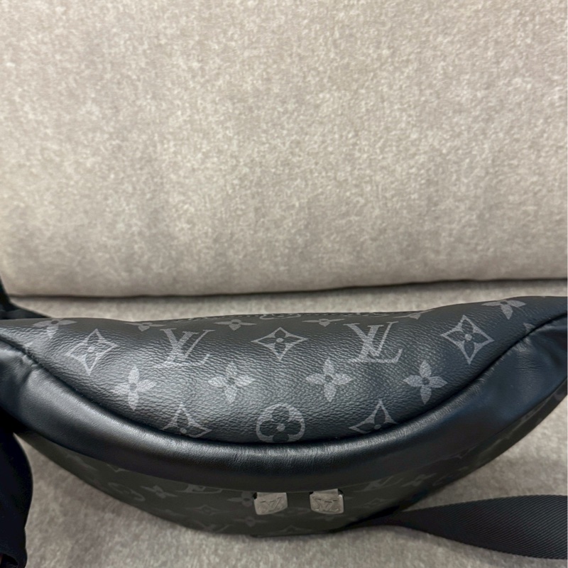 LV新款黑老花腰包-4