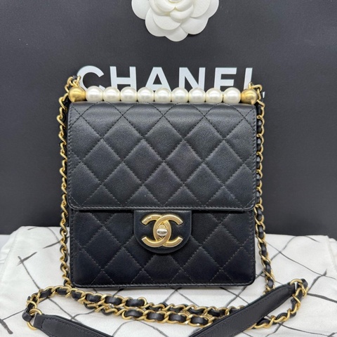 【97%新✨有塵袋】Chanel香奈兒黑金牛皮珍珠字母woc鏈條包