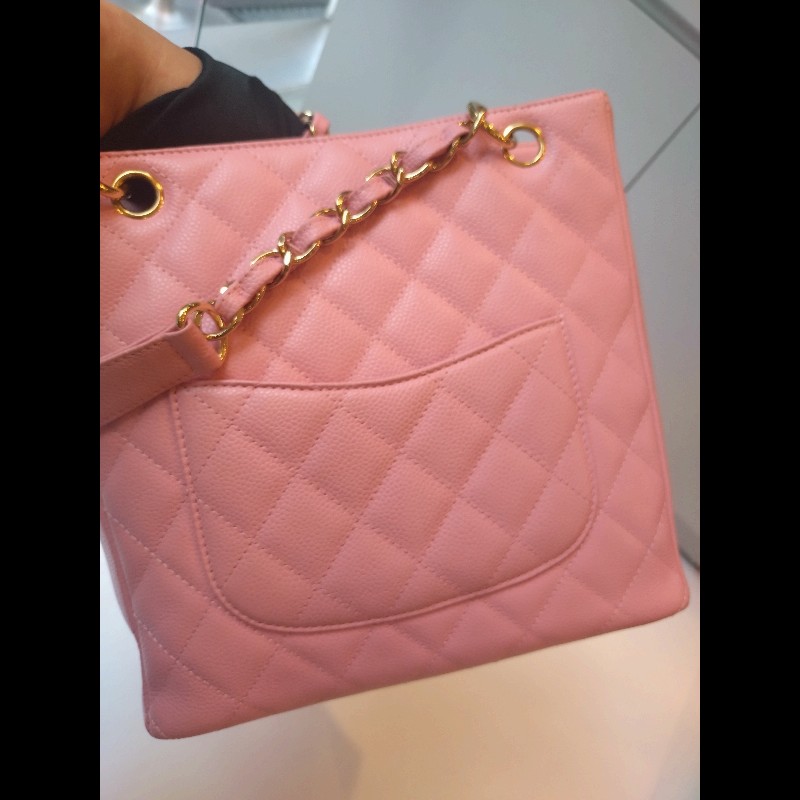 Chanel 金鍊粉荔枝皮小號豆腐包 tote bag-1